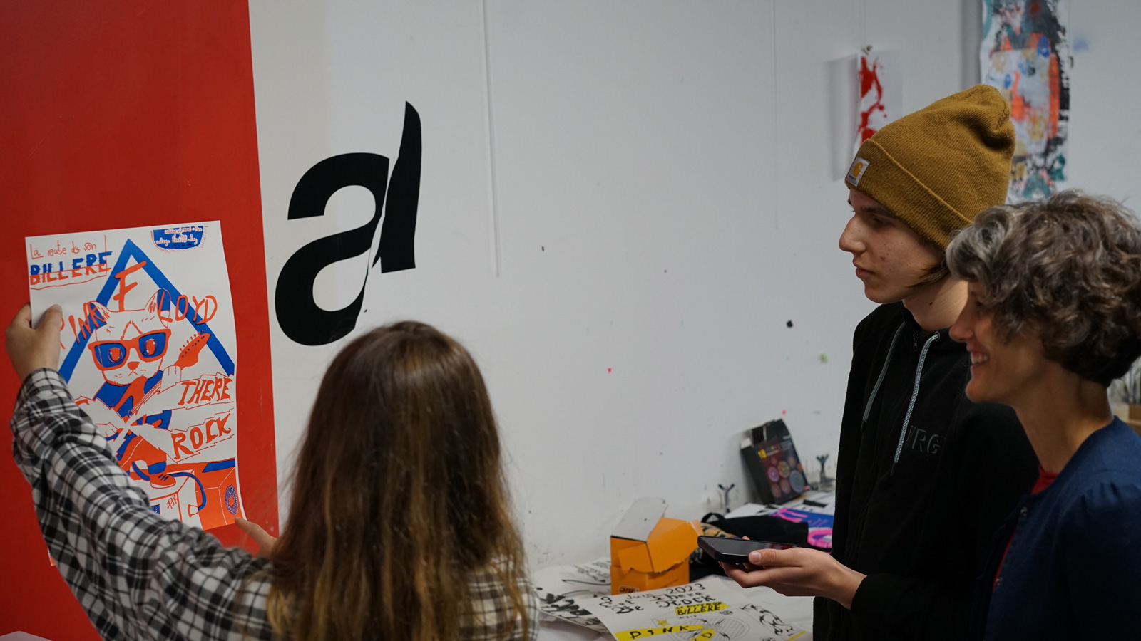 **Workshop Let there be rock !**  Ateliers de création d'affiches de concerts de Rock et initiation à l'impression en risographie avec les collèges de Clermont et le Lycée Louis Barthou à Pau.  Cet atelier a été mis en place avec Jean-Marc Saint Paul, Blandine Laborde du Collège Clermont et Corinne Guichet du Lycée Louis Barthou. Le workshop s'est déroulé sur 6 sessions de deux heures avec un total de 40 élèves.   Projet mené via le collectif 2223 avec Arthur Epineau.